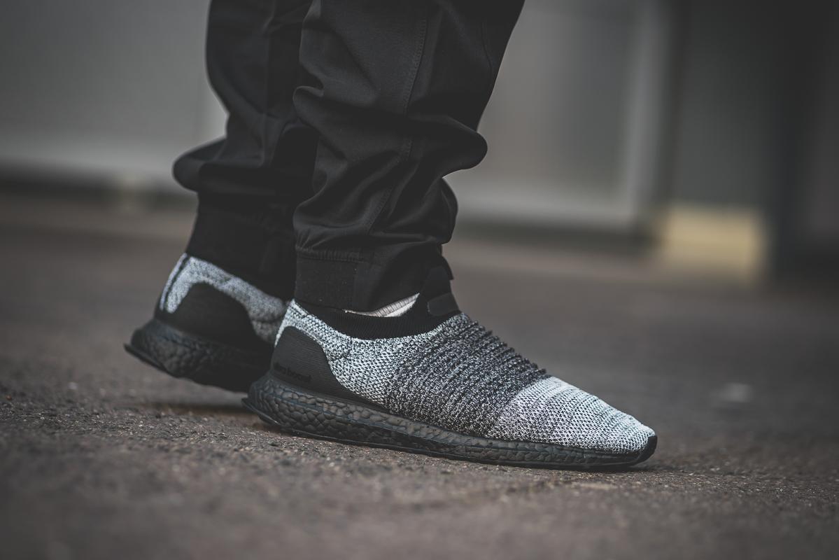 Adidas ultraboost laceless schwarz deals